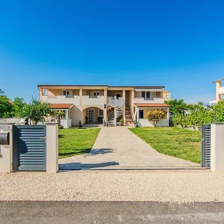 Ecija Appartement Nin