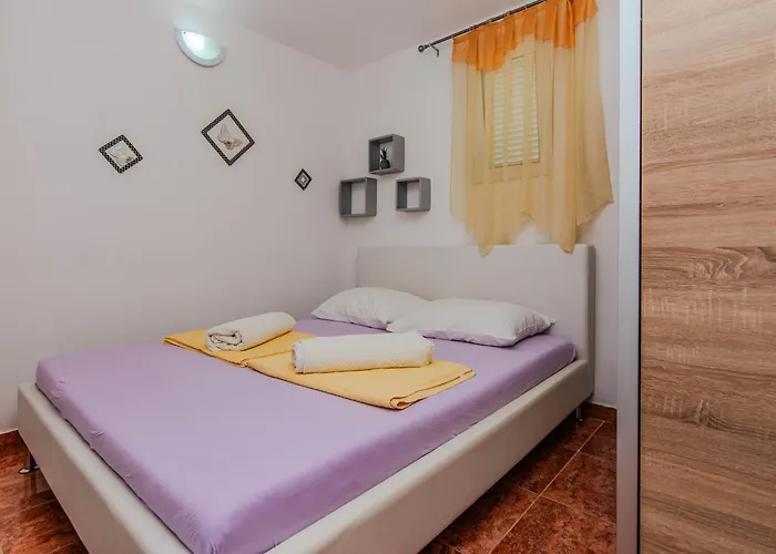 Ecija *