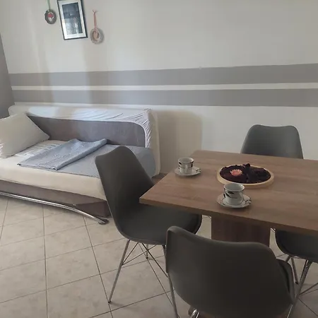 Andrej Apartment Nin