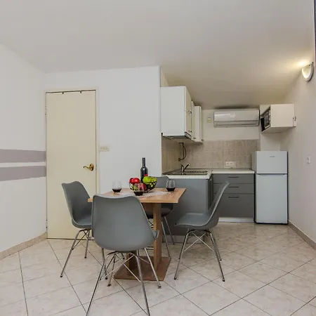 Apartment Andrej Nin